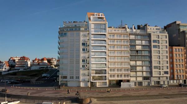 Uitzonderlijk breed - 1ste lijn zeezicht - appartement met 3 slaapkamers. Nieuwbouw