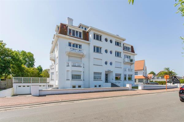 Ruim en prachtig gerenoveerd appartement met zicht op het Zegemeer