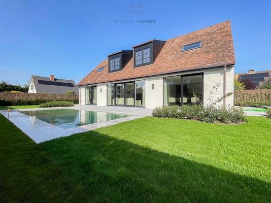 Villa charmante et rénovée avec goût, avec piscine, près du centre de Knokke.