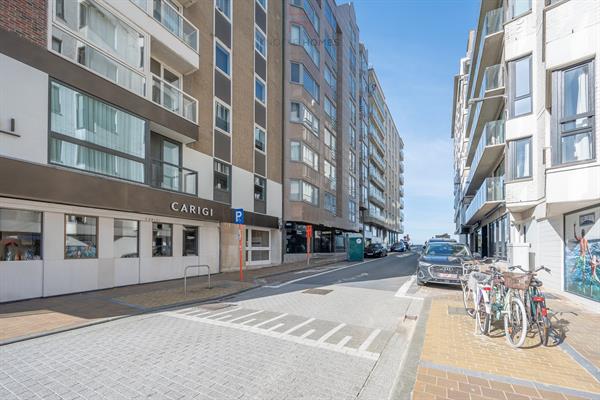 Appartement de 2 pièces prêt à emménager avec vue latérale sur la mer dans le Zoute.