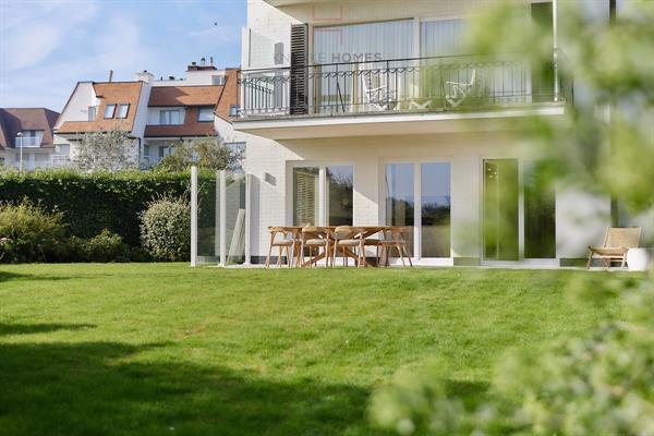 Appartement de jardin entièrement rénové à proximité de la plage et du Zwin.