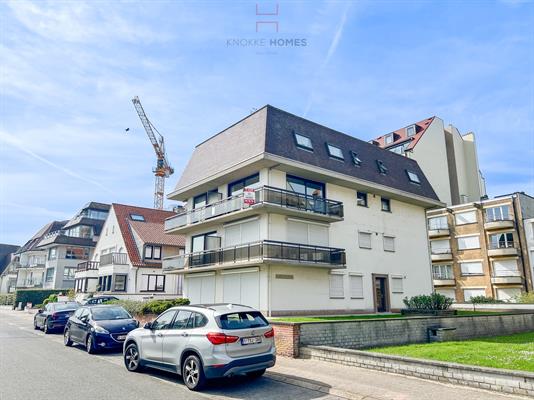 Combinatie van twee appartementen in een villaresidentie vlakbij de zeedijk in Duinbergen