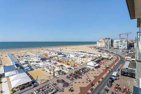 Mooi vernieuwd vakantie-appartement schitterend gelegen aan het Rubensplein