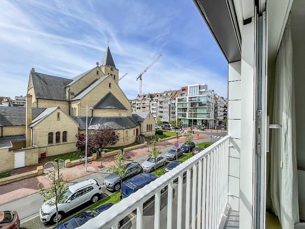 Appartement de luxe avec finitions de haute qualité, situé plein sud-ouest à proximité de l'avenue Dumortier.