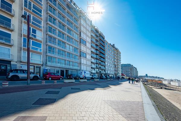 Aangenaam vakantieappartement met frontaal zeezicht in Duinbergen.