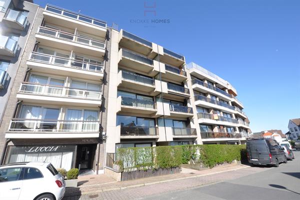 Ruim en zonnig appartement met prachtig uitzicht aan het Albertstrand