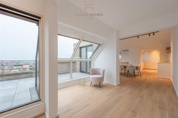 Spacieux et lumineux appartement duplex à deux pas de la plage à Duinbergen