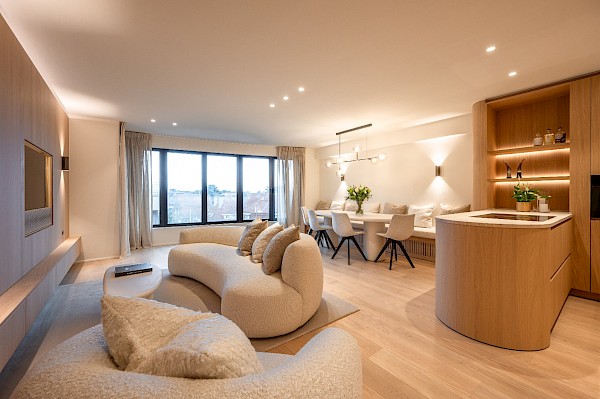 Appartement de luxe avec une vue dégagée sur les villas du Zoute, situé au centre de Knokke.